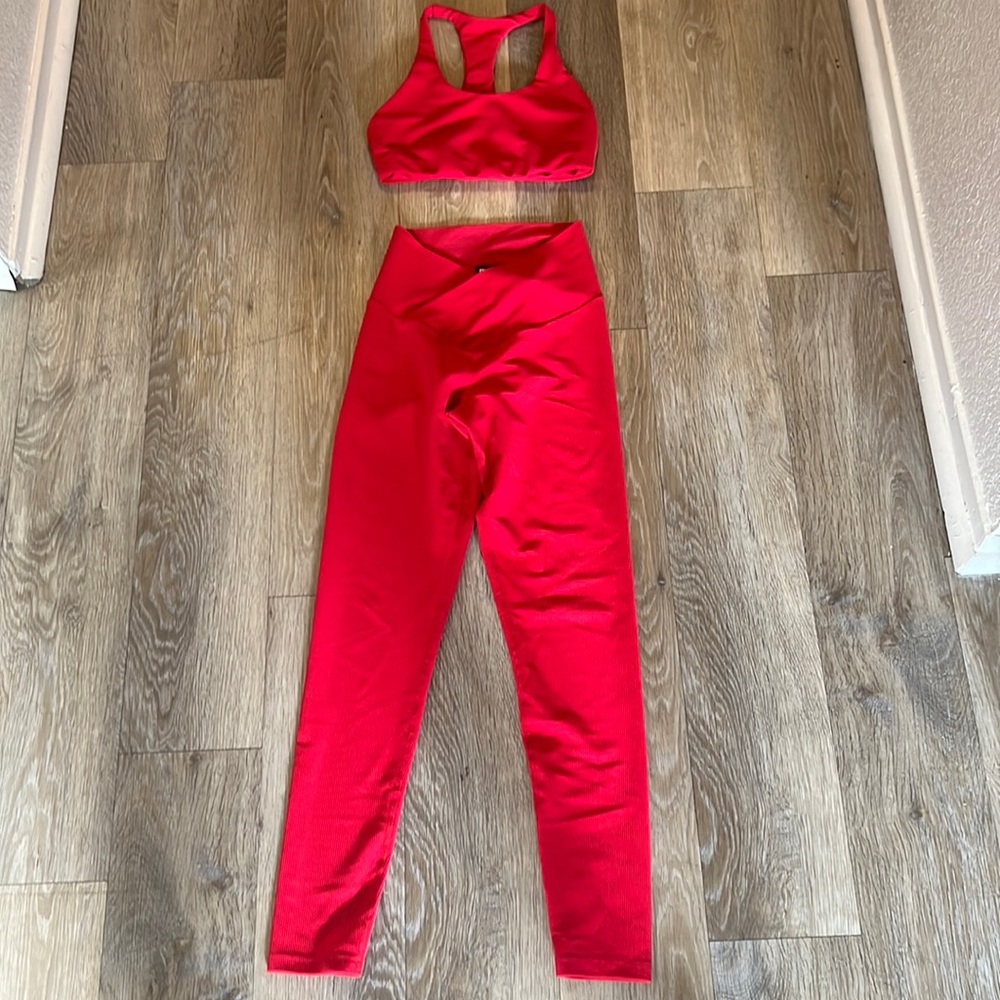 Beach Riot Workout Outfit Red Size Small